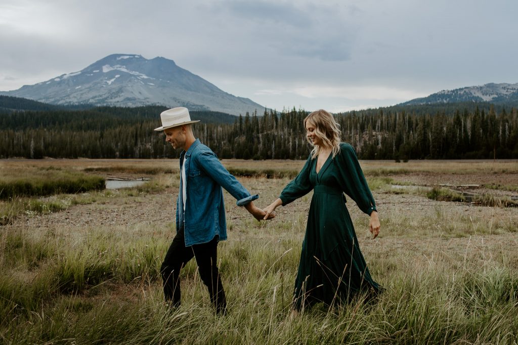Bend Oregon Elopement Photographers